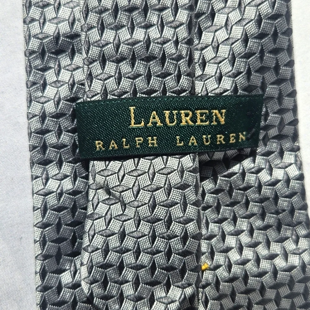 Lauren Ralph Lauren Tie Green Geometric Silk Necktie Made in USA EUC - Picture 3 of 6